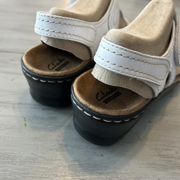 Clarks White Lexi Open Toe Stitched Bow Leather Sandal Sz 9.5 - Picture 3 of 9